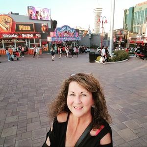 Meet your Posher, Michele